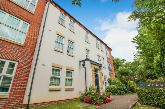 2 Bedroom Flat To Rent In Oxford Road, Reading, RG31