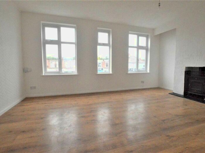 2 Bedroom Flat To Rent In Blackfen Parade, Blackfen Road, Blackfen, Sidcup, DA15