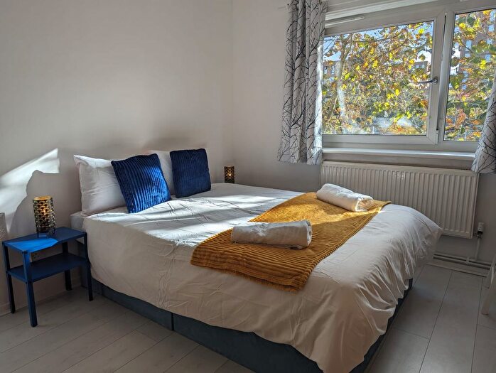 3 Bedroom Flat To Rent In Talwin Street, Bow, E3