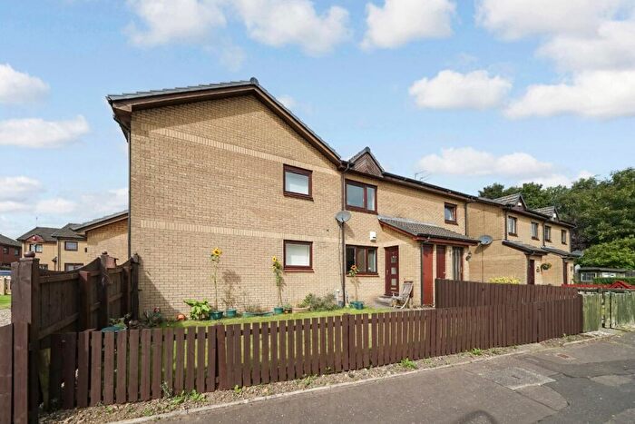 2 Bedroom Flat For Sale In Greenlaw Crescent, Paisley, Renfrewshire, PA1