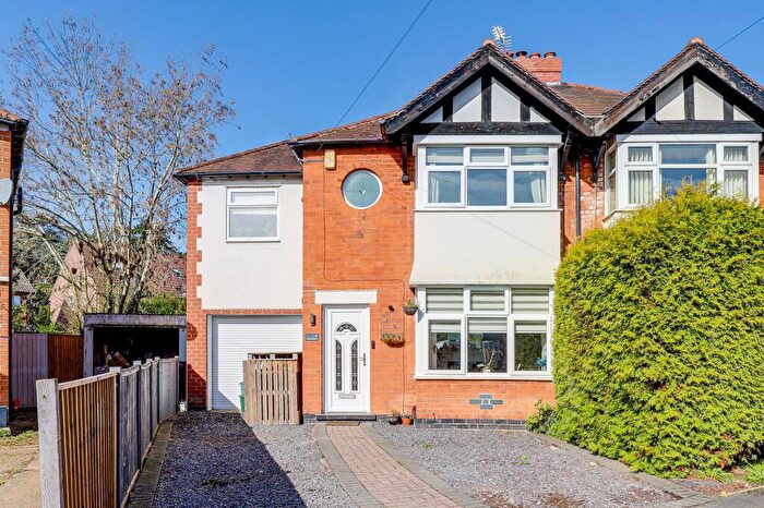 4 Bedroom Semi Detached House For Sale In St. Helens Crescent, Burton Joyce, NG14