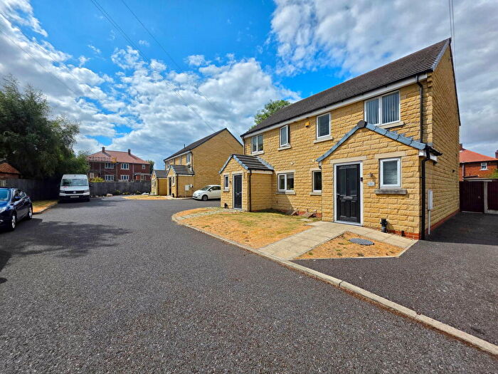 3 Bedroom Semi Detached House For Sale In Monsal View, Barnsley, S71