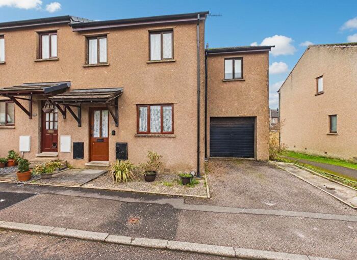 3 Bedroom End Of Terrace House For Sale In Collinfield, Kendal, LA9