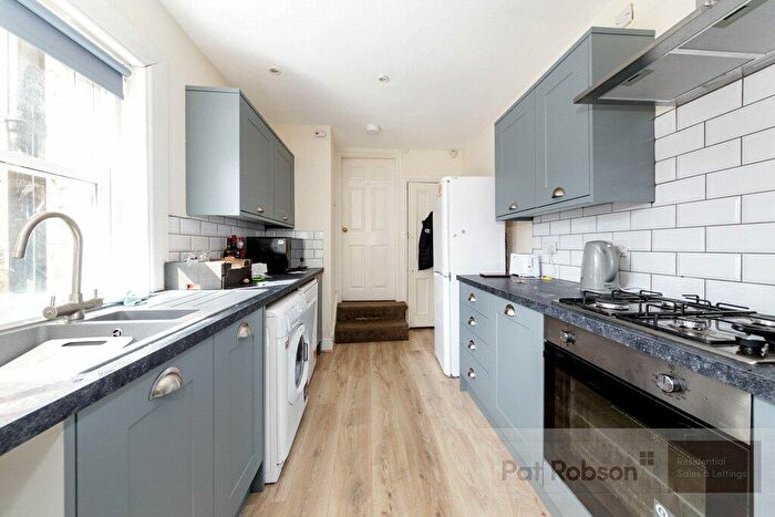 5 Bedroom Property To Rent In Larkspur Terrace, Jesmond, Newcastle Upon Tyne, NE2