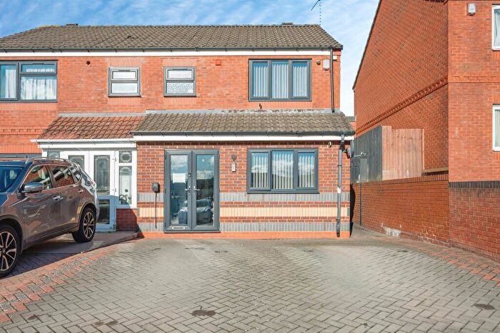4 Bedroom Semi-Detached House For Sale In Hutton Road, Saltley, Birmingham, B8