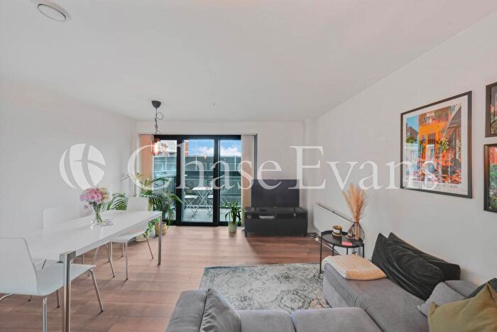2 Bedroom Property For Sale In Maple Quay, Surrey Quays Road, Canada Water, London, SE16
