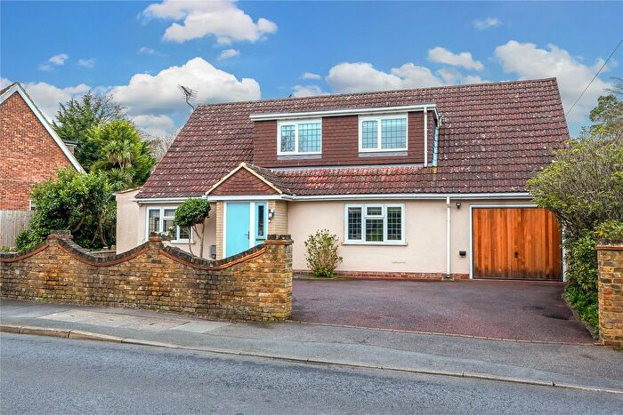 4 Bedroom Detached House For Sale In Lightwater, Surrey, GU18