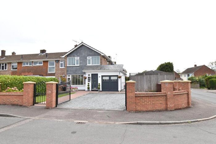 3 Bedroom End Of Terrace House For Sale In Robins Close, Lenham, ME17