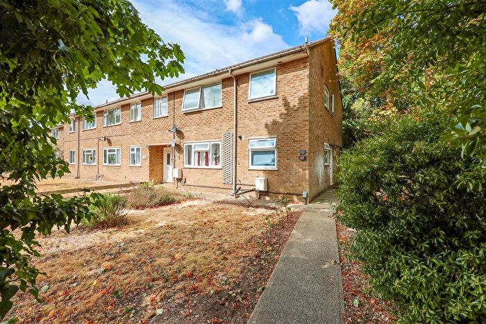 2 Bedroom Maisonette For Sale In The Green, West Drayton, UB7
