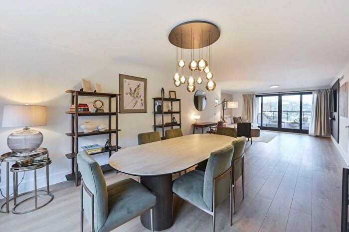 3 Bedroom Flat To Rent In Kensington High Street, London, High Street Kensington, London, W8