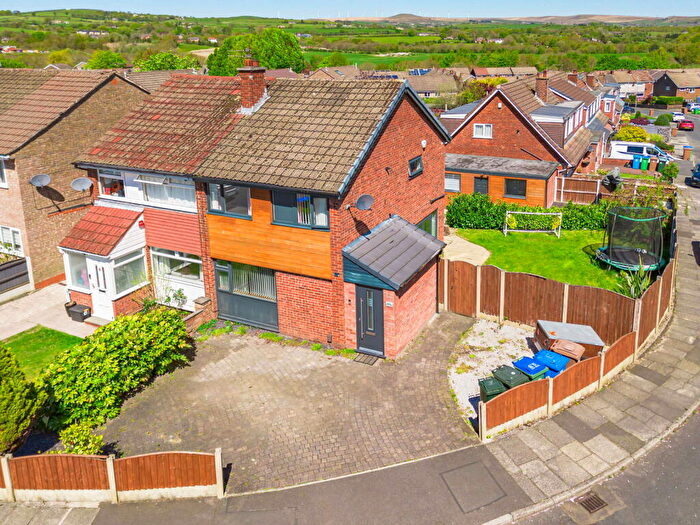 3 Bedroom Semi-Detached House For Sale In Sherbourne Drive, Summit, OL10