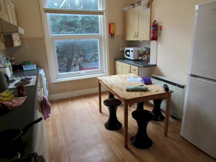 6 Bedroom Terraced House To Rent In Shakespeare Avenue, Southampton, SO17