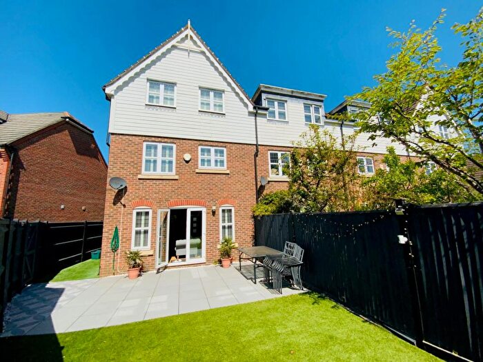 4 Bedroom End Of Terrace House To Rent In Discovery Drive, Kings Hill, ME19