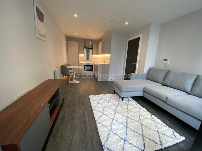1 Bedroom Apartment To Rent In The Hallmark, Manchester, M4