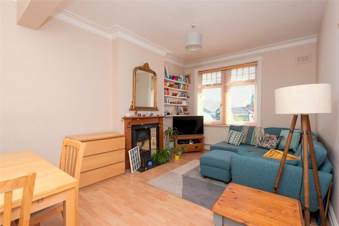 1 Bedroom Flat To Rent In Arthur Road, London, SW19
