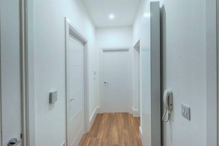 2 Bedroom Flat To Rent In Brocco Bank, Sheffield, S11