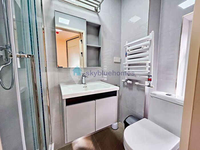 6 Bedroom End Of Terrace House To Rent In Brentwood Road, Leicester, LE2