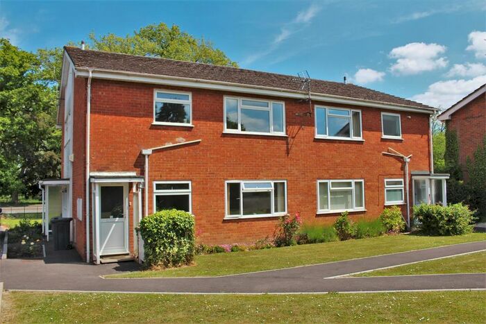 2 Bedroom Maisonette To Rent In Graham Gardens, Estcourt Road, Gloucester, GL1