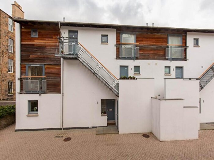 2 Bedroom Flat To Rent In Dublin Street Lane North, City Centre, Edinburgh, EH3