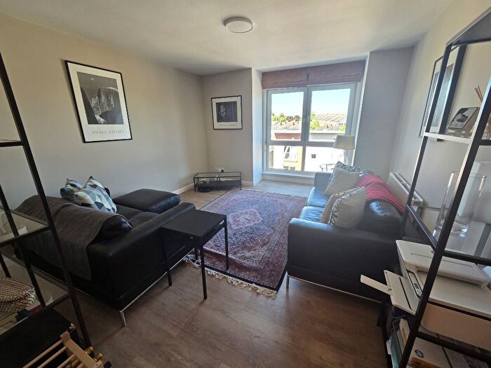 2 Bedroom Flat To Rent In Gray Street, City Centre, Aberdeen, AB10