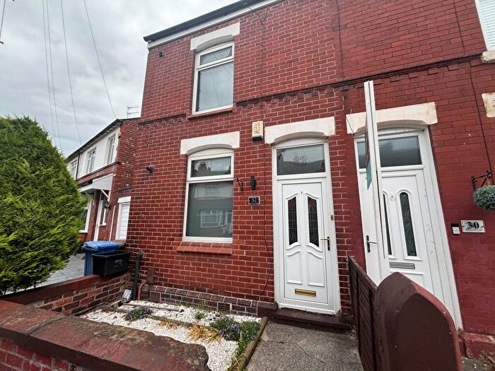 2 Bedroom Terraced House To Rent In Birchfield Road, SK3