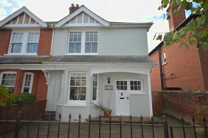 4 Bedroom Semi-Detached House To Rent In Stanley Road, Lymington, Hampshire, SO41