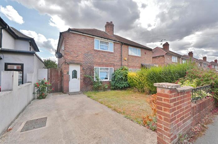 2 Bedroom Semi Detached House For Sale In Norfolk Avenue, Slough, SL1