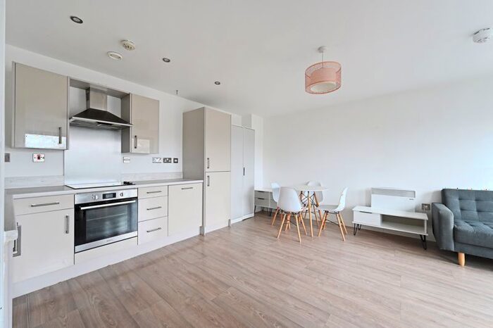 2 Bedroom Flat To Rent In Blast Lane, Sheffield, S2