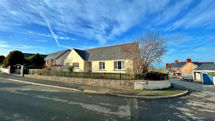 3 Bedroom Detached Bungalow For Sale In Crofty Close, Croesgoch, Haverfordwest, SA62