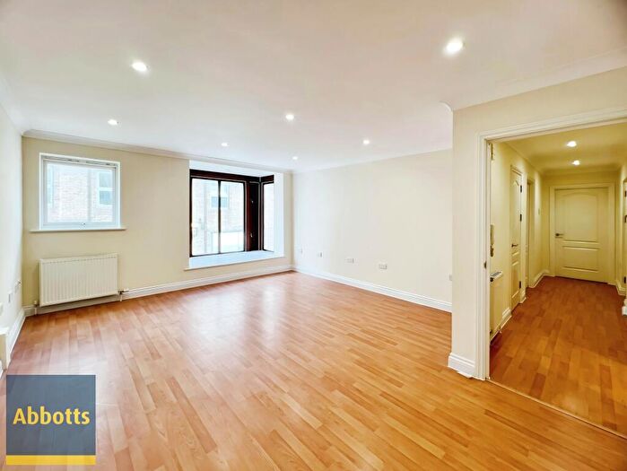 2 Bedroom Apartment To Rent In Baddow Road, Chelmsford, CM2