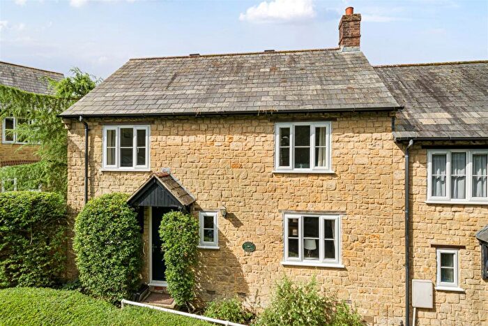 2 Bedroom End Of Terrace House For Sale In Back Lane, Broadwindsor, DT8