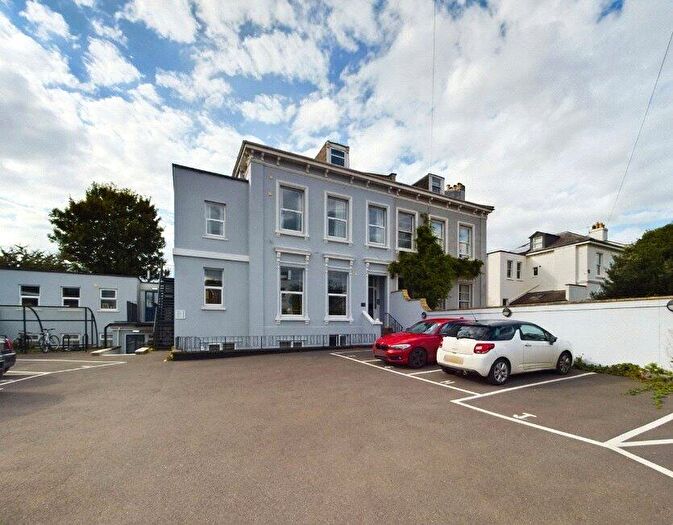 2 Bedroom Apartment To Rent In Hales Road, Cheltenham, Gloucestershire, GL52