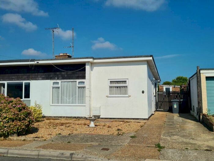 2 Bedroom Bungalow To Rent In Maresfield Drive, Pevensey Bay, BN24