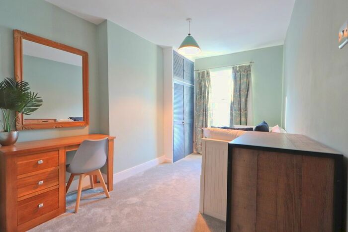 3 Bedroom Flat To Rent In Sydenham Road, Knowle, Bristol, BS4