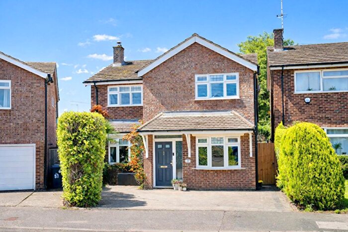 4 Bedroom Detached House For Sale In Lodge Close, Bengeo, SG14