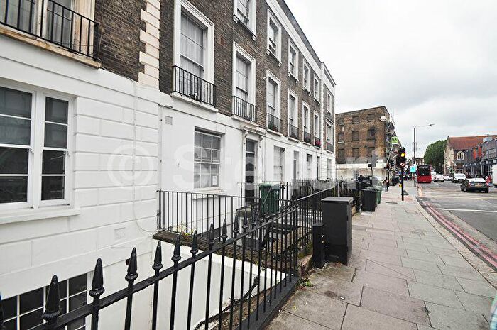 3 Bedroom Flat To Rent In Camden Road, London, N7