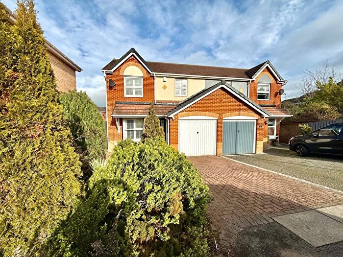 3 Bedroom Semi Detached House For Sale In Templeton Close, Highfields, TS27