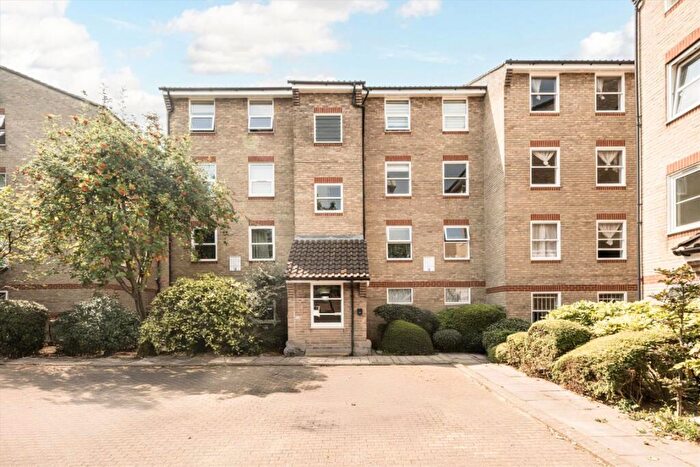 2 Bedroom Flat For Sale In Barker Drive, Camden Town, NW1