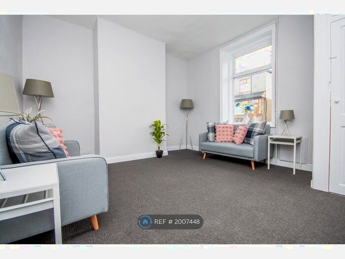 Houses to rent in Darwen, Blackburn with Darwen