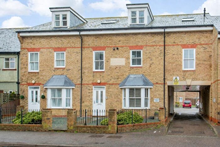2 Bedroom Flat For Sale In Park Road, Herne Bay, CT6