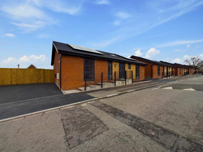 3 Bedroom Detached Bungalow To Rent In Elliott Street, Tyldesley, M29