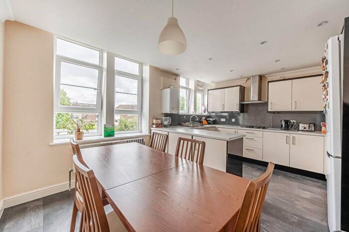 3 Bedroom Flat To Rent In Warren Fields, Stanmore, HA7