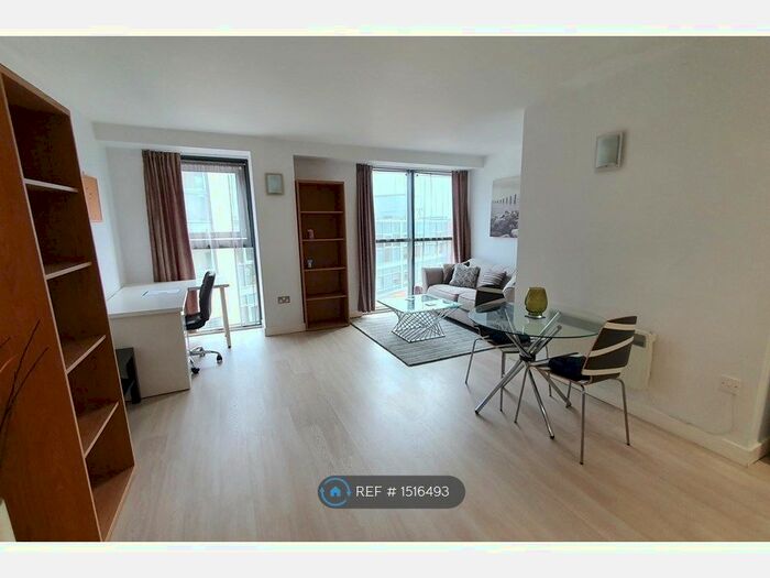 1 Bedroom Flat To Rent In West One Panorama, Sheffield, S1