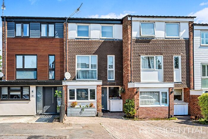 3 Bedroom Terraced House For Sale In Church Close, Loughton, IG10