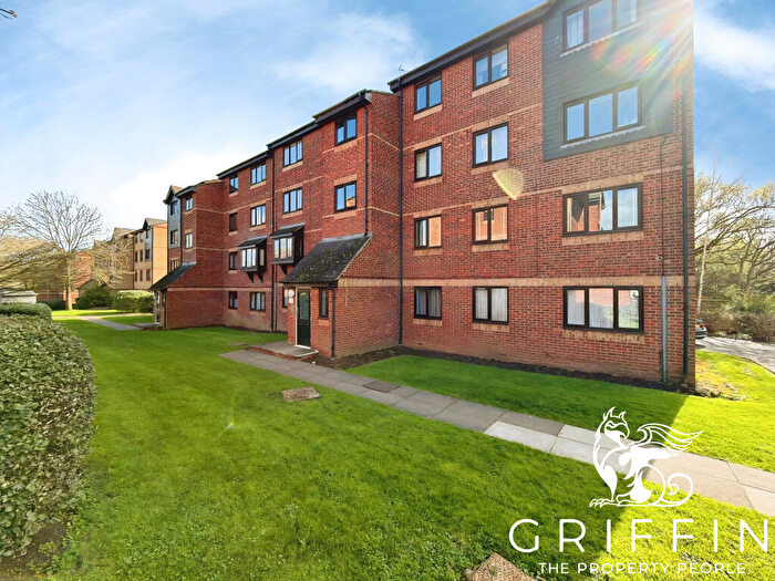 1 Bedroom Flat To Rent In The Glen, Vange, Basildon, SS16