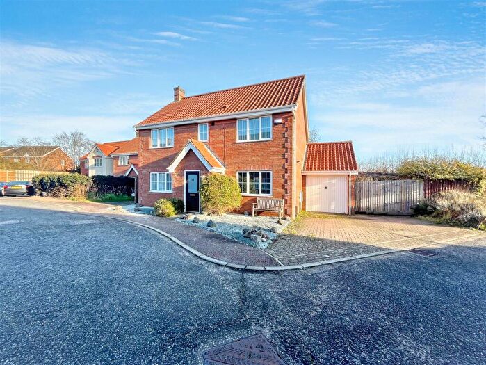 4 Bedroom Detached House For Sale In Norwich, NR5