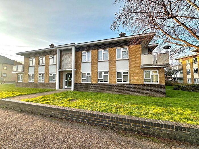 2 Bedroom Flat For Sale In Freemens Way, Deal, Kent, CT14