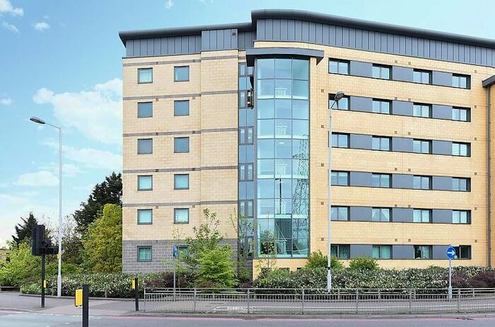 2 Bedroom Flat To Rent In Chapter Way, Colliers Wood, SW19