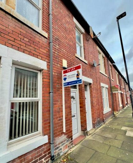 2 Bedroom Flat To Rent In Ashfield Road, Gosforth, Newcastle Upon Tyne, NE3