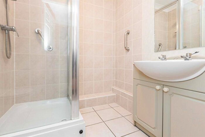 1 Bedroom Retirement Property To Rent In Florence Court, Willow Road, Aylesbury, HP19
